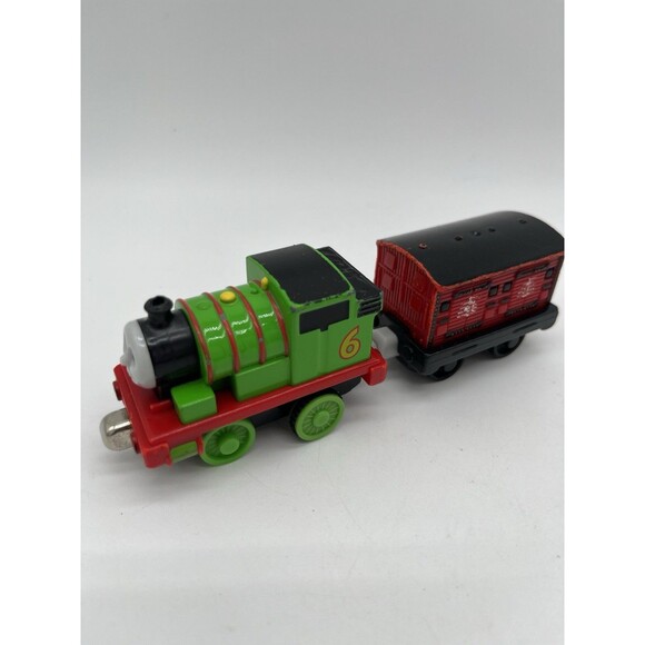 Thomas the Train Learning Curve Take n Play Lot of 8 Square Magnetic Diecast - Picture 3 of 8